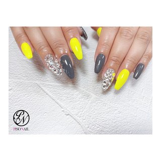 梅雨 派手ネイルのネイルデザイン ネイルブック