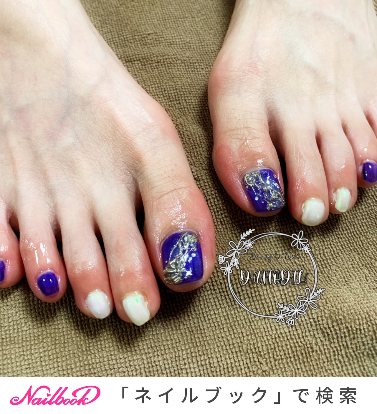 21年 新着順 ブルー ゴールド ペディキュアのネイルデザイン ネイルブック