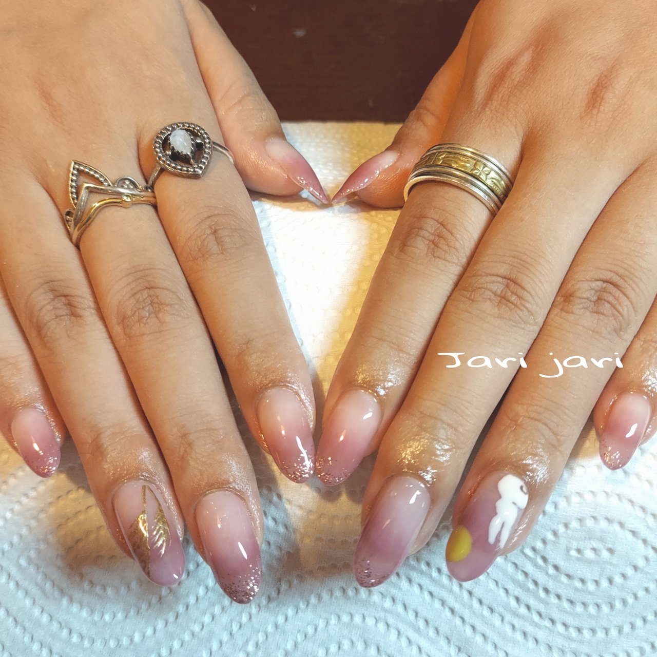 秋 グラデーション ラメ パープル ジェルネイル Miki Abeのネイルデザイン No ネイルブック