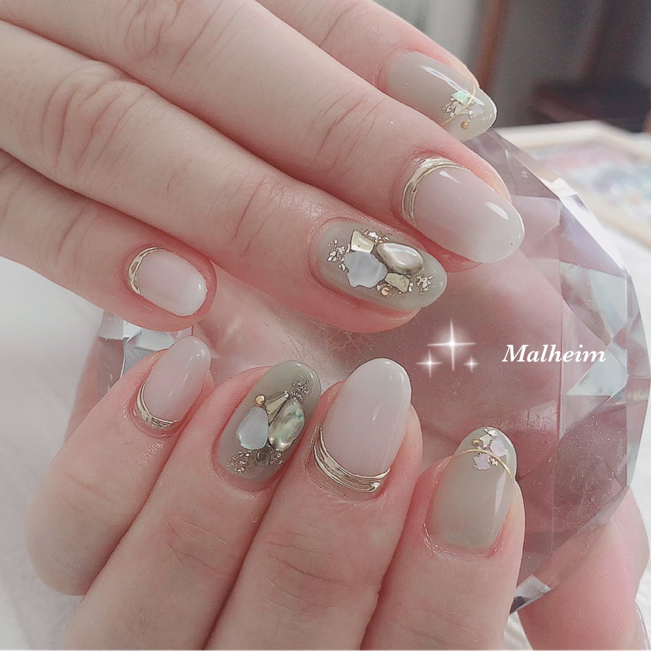 秋 旅行 オフィス ハンド ラメ Nails Malheim メルヘイム のネイルデザイン No ネイルブック