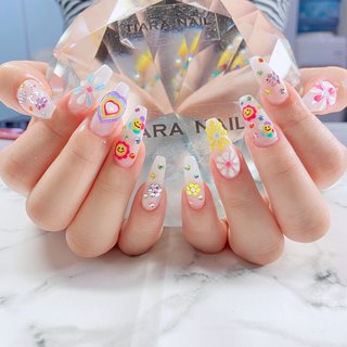 21年 新着順 フラワー カラフル ニコちゃんネイルのネイルデザイン ネイルブック