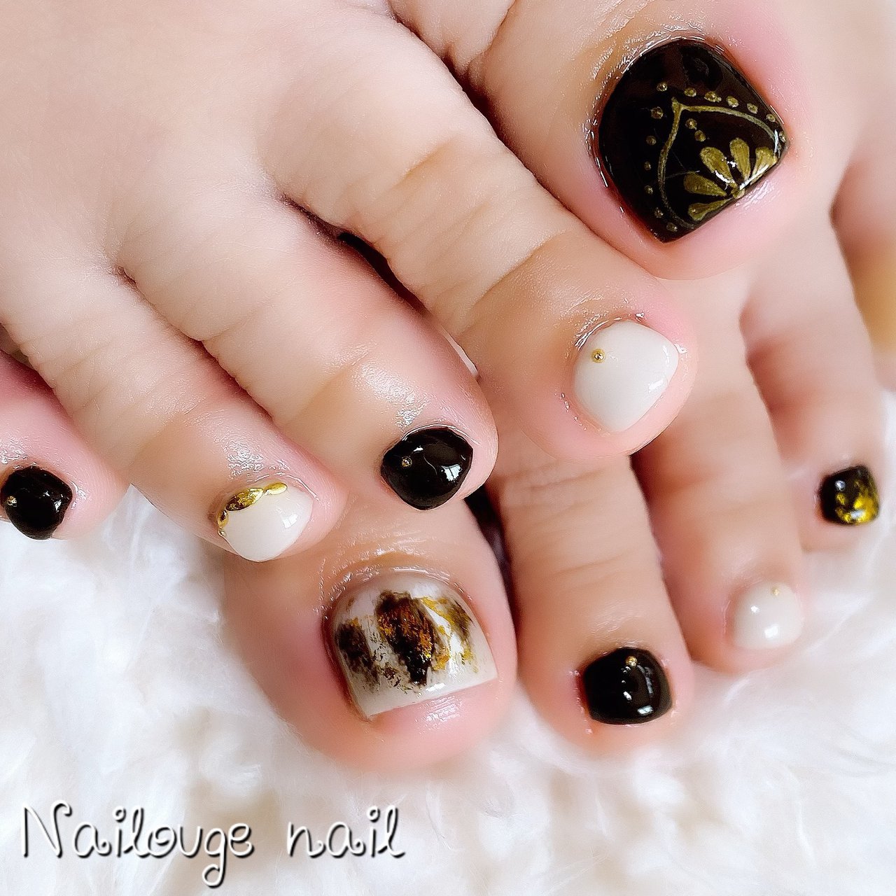 秋 冬 デート 女子会 フット Nailsalon Nailougeのネイルデザイン No ネイルブック