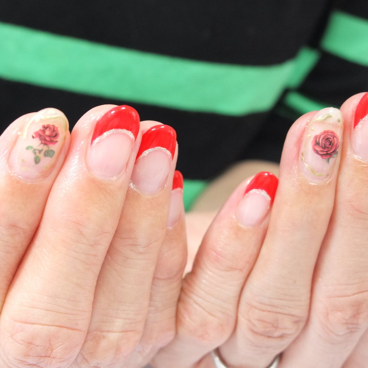 オールシーズン ハンド フレンチ ミディアム レッド 仙川ネイルサロンluana ルアナ のネイルデザイン No ネイルブック