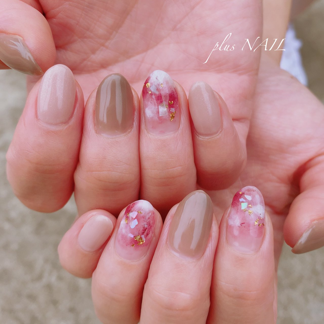 秋 ハンド ニュアンス ショート ベージュ Tinkのネイルデザイン No ネイルブック