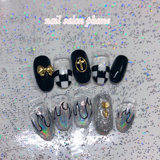 ご予約問い合わせはインスタ@plumenail_yokohamaまでDM💌💭 
plume nail🌙.*·̩͙🌙.*·̩͙

秋のnewデザイン🌼
秋冬向けに少し強めなデザインを追加しました⭐️

♡定額デザインコース♡

新規6000円

カラー（ジェル・ストーン・パーツ）変更可能🍭
指の配置自由！

◎他店付けかえ毎回オフ無料
◎付け放題はアートもパーツも込み価格！時間内であれば制限なし！
◎ハードジェル又はスカルプ、3Dアートオフは別途料金

👑こちらの価格は、インスタのメッセージからお問い合わせいただいた方限定です👑

ღ .:*・゜♡゜・*:.ღ .:*・゜♡゜・*:.ღ .:*・゜♡゜・*:.ღ

※当サロンは男女問わずご来店可能です🙆‍♂️

※ネイルチップフルオーダーも受付できます。直接来店又は配送もできます。問い合わせはDM✉

ღ .:*・゜♡゜・*:.ღ .:*・゜♡゜・*:.ღ .:*・゜♡゜・*:.ღ

안녕하세요 ~⭐️
일본의 네일샵 plume（프류무）입니다♡
팔로우미~♡
남편이 한국인입니다🐰
Live in Japan

◎韓国すきネイリスト
◎11時~20時
◎元町・中華街駅徒歩5分（みなとみらい線又はJR、横浜駅からバスでも可）

#nailstagram 
#ネイルスタグラム
#ネイルデザイン
#ネイルアート 
#横浜ネイルサロン
#韓国ネイル
#韓国ファッション
#韓国スタイル
#新大久保
#kpopnails
#kpop好きな人と繋がりたい
#韓国好きな人と繋がりたい 
#caratと繋がりたい 
#txt好きな人と繋がりたい 
#armyと繋がりたい 
#ディズニー好きな人と繋がりたい
#ファイヤーネイル 
#クリアネイル
#個性派ネイル
#ブラックネイル
#かっこいいネイル
#パーツネイル
#クールネイル
#キラキラネイル
#ラメネイル
#秋ネイル
#秋ネイルデザイン
#定額デザイン
#ミラーネイル
#地雷女
#ユニコーンネイル #秋 #オールシーズン #ライブ #ハロウィン #ハンド #ラメ #ユニコーン #リボン #ロック #ギャラクシー #ミディアム #ブラック #ゴールド #シルバー #ジェルネイル #ネイルチップ #ソアパク(横浜／サロン) #ネイルブック