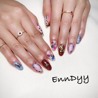 くりぬき 星のネイルデザイン ネイルブック