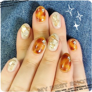 シェルタイルネイルのネイルデザイン ネイルブック