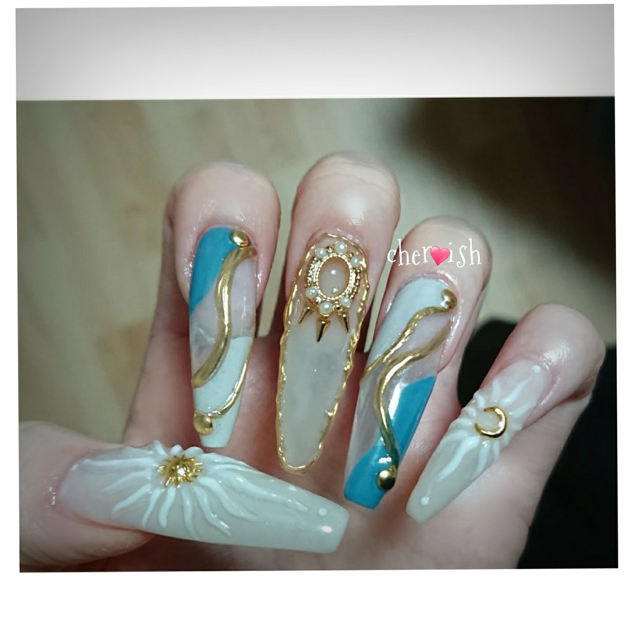 ハンド 変形フレンチ パール エスニック ニュアンス Private Nail Salon Cher Ishのネイルデザイン No ネイルブック