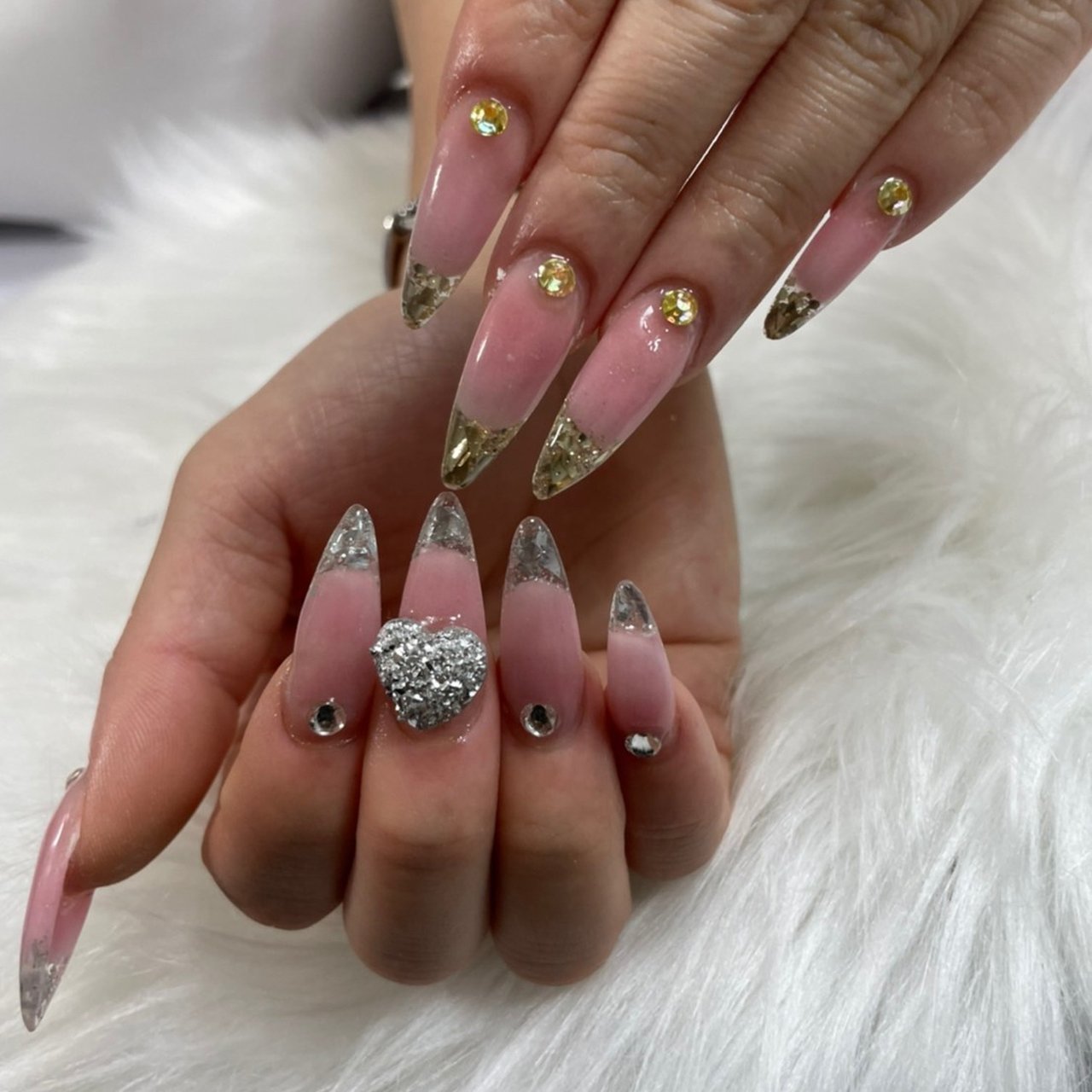 オールシーズン ブライダル ハンド シンプル フレンチ のネイルデザイン No ネイルブック