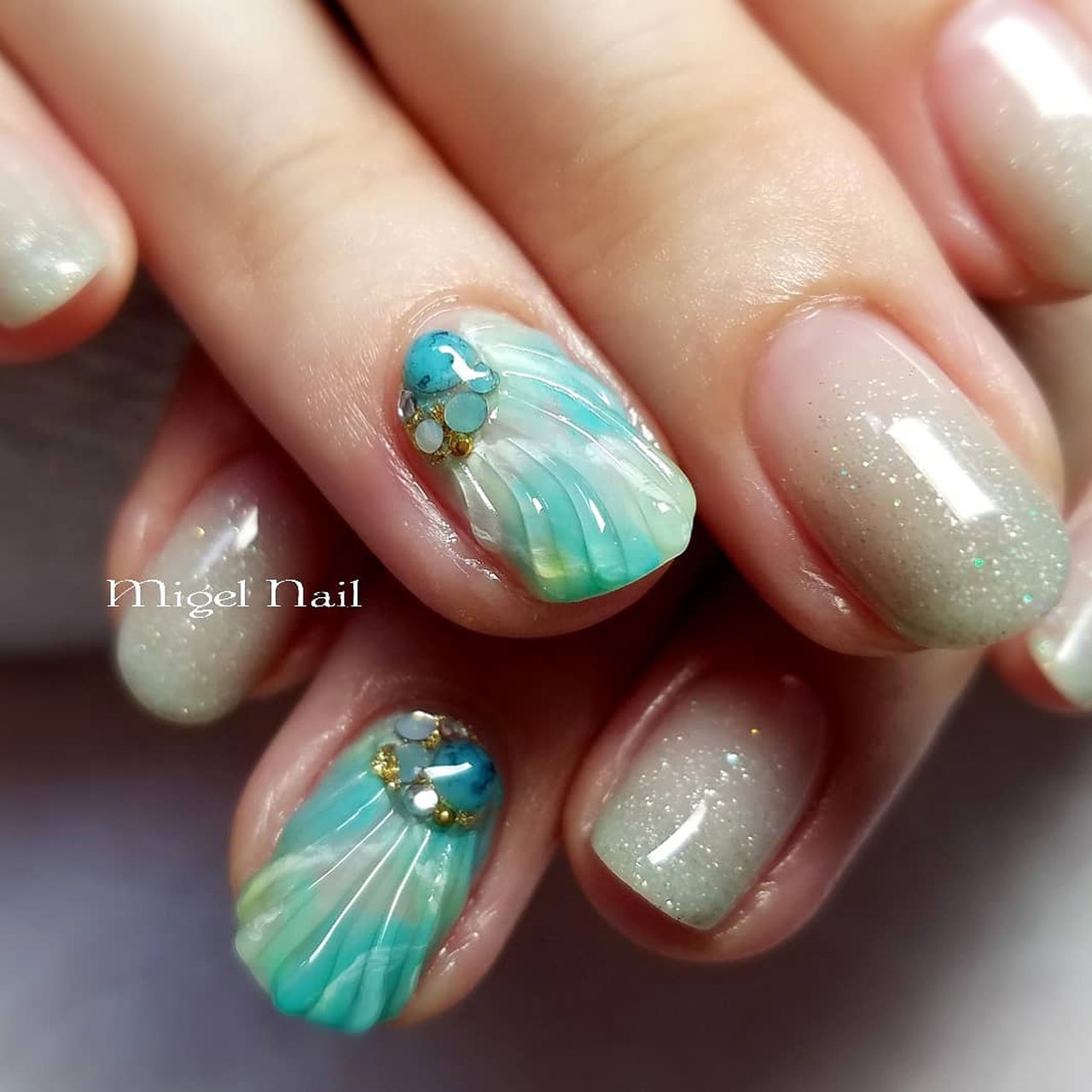 夏 海 リゾート ライブ 変形フレンチ Migel Nailのネイルデザイン No ネイルブック