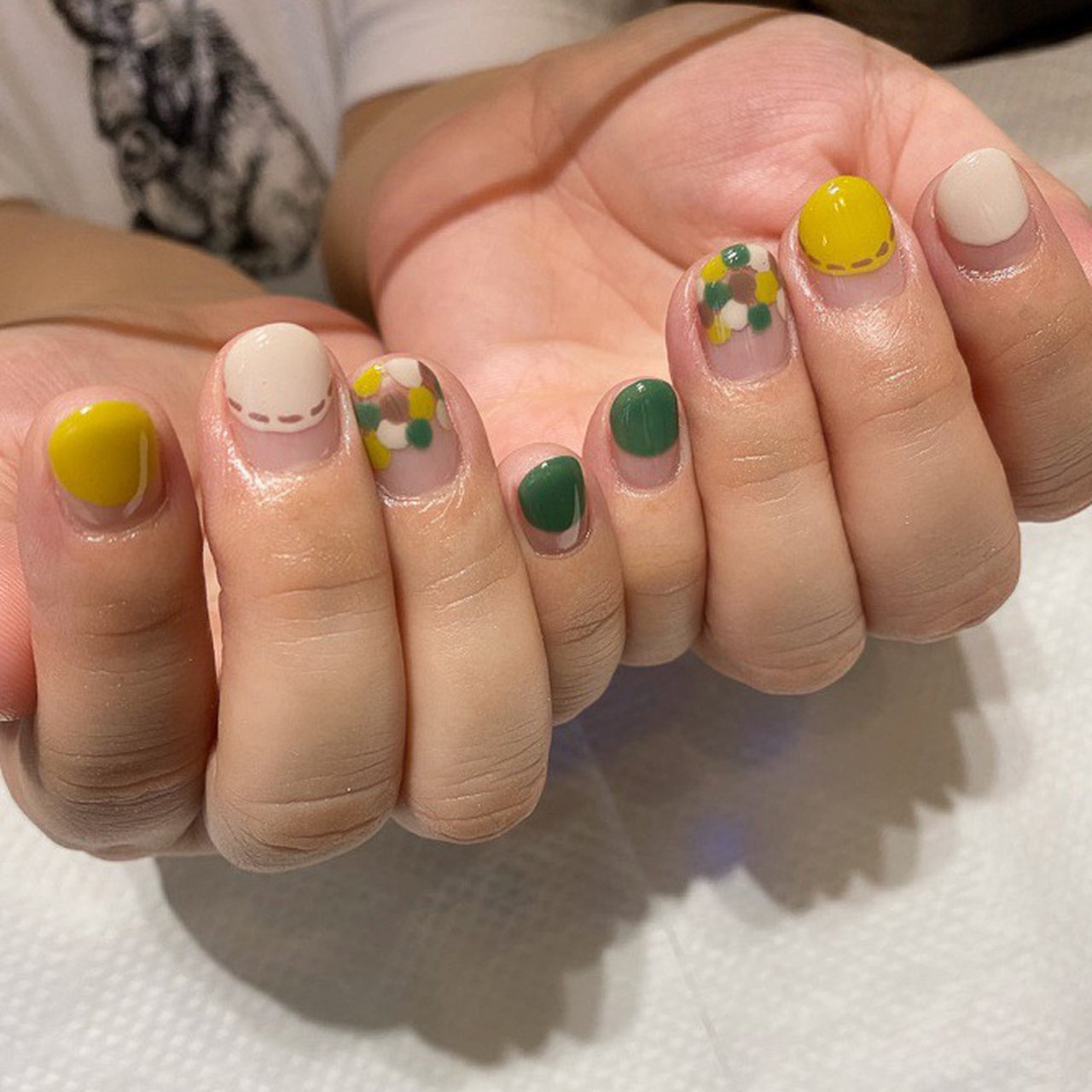 秋 冬 ハンド シンプル 変形フレンチ Mami Private Nail Salon Fika のネイルデザイン No ネイルブック