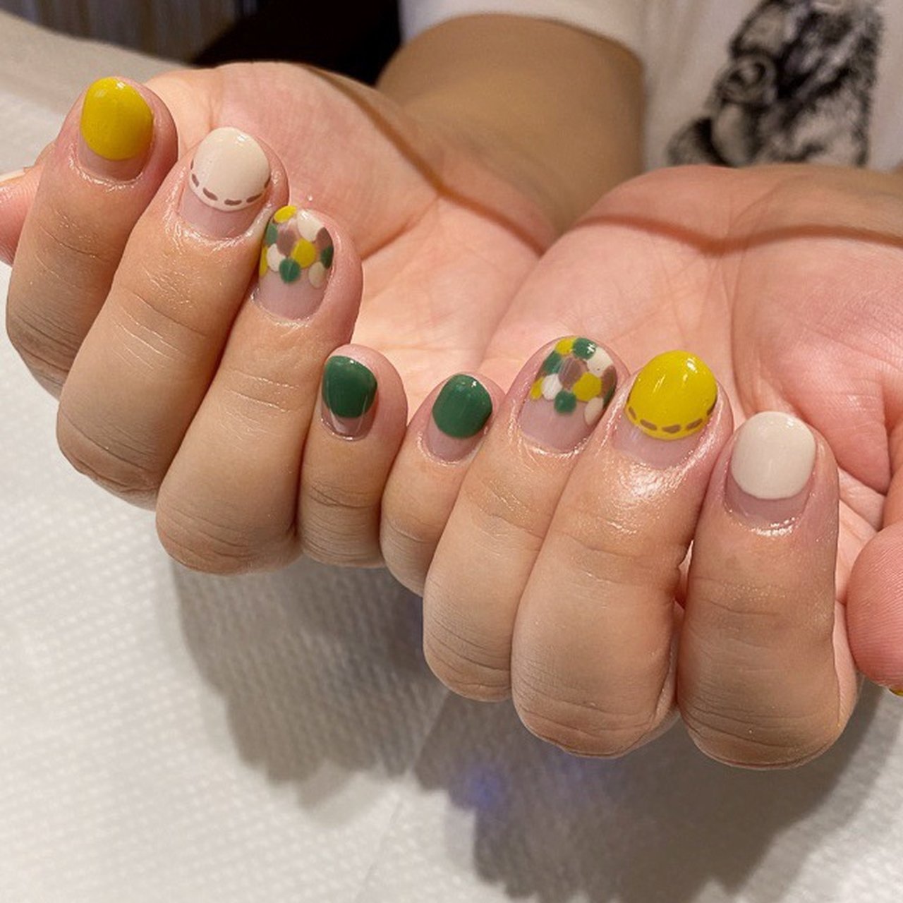 秋 冬 ハンド シンプル 変形フレンチ Mami Private Nail Salon Fika のネイルデザイン No ネイルブック