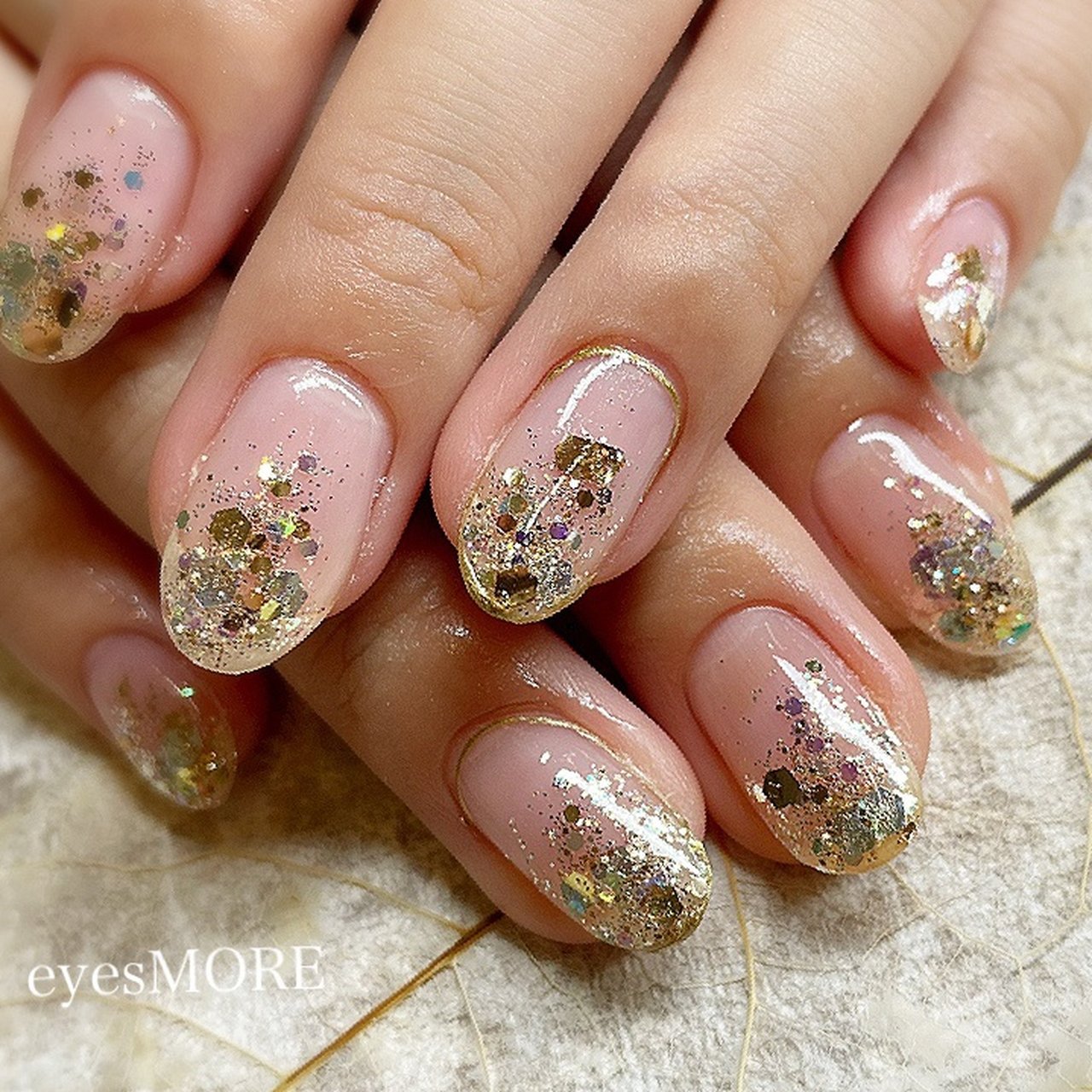 夏 秋 ハンド シンプル ホログラム Eyes More Gelnailのネイルデザイン No ネイルブック