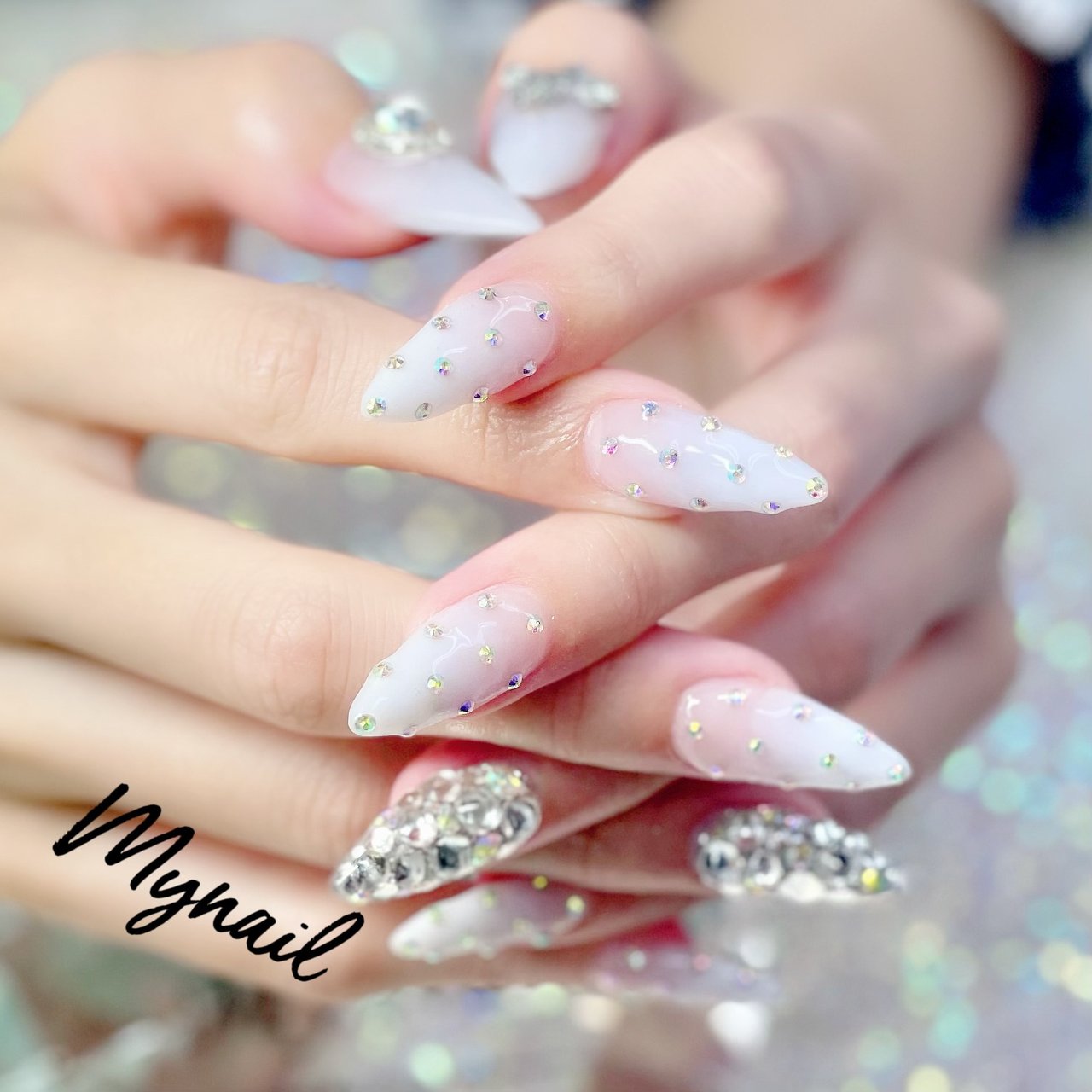 オールシーズン ハンド シンプル グラデーション ビジュー My Nailのネイルデザイン No ネイルブック