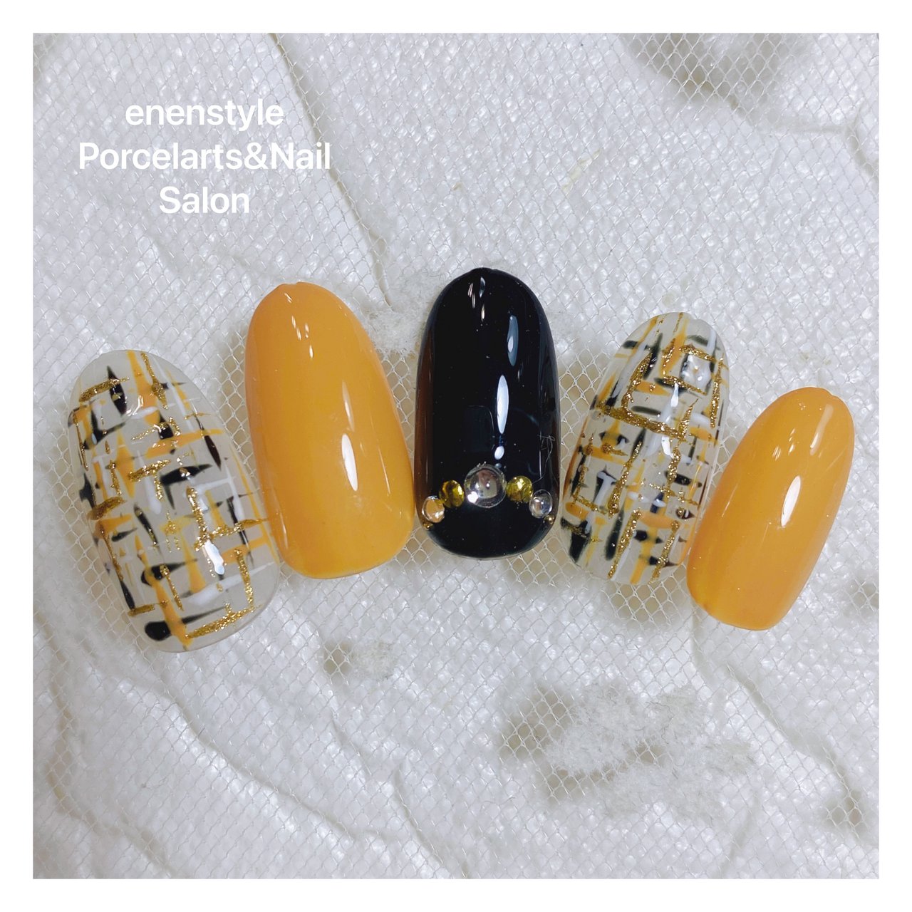 ツイード イエロー ブラック Enenstyle Porcelarts Nail Salonのネイルデザイン No ネイルブック