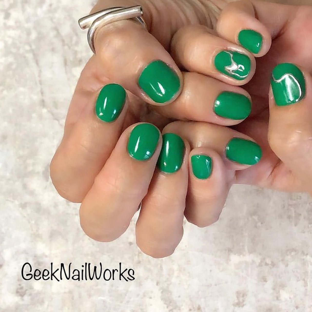 オールシーズン ハンド ワンカラー ミラー ショート Rinaのネイルデザイン No ネイルブック