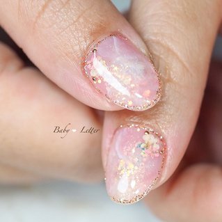 21年 新着順 大理石 ベージュ キラキラネイルのネイルデザイン ネイルブック