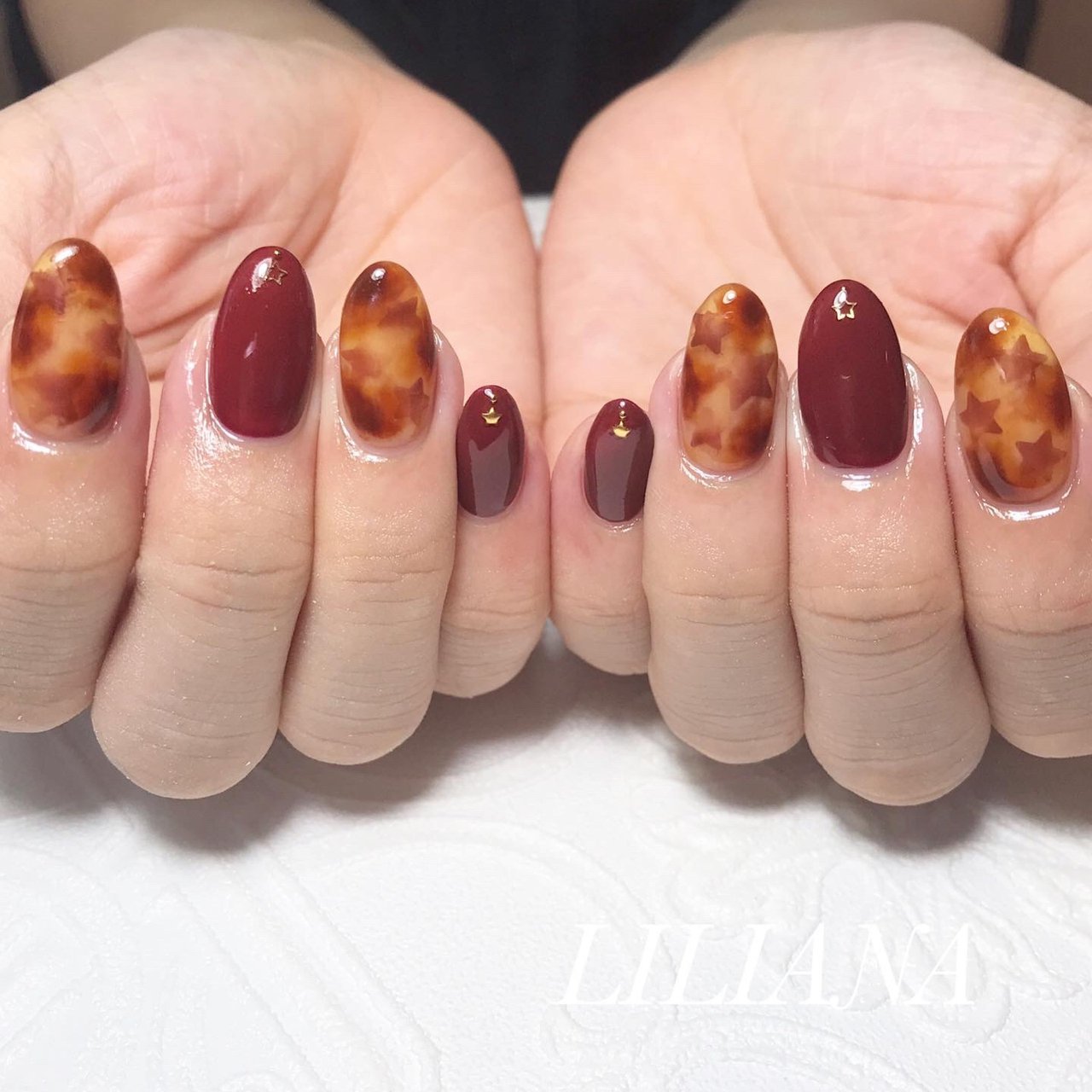 秋 冬 ハンド 星 べっ甲 Private Nailsalon Lilianaのネイルデザイン No ネイルブック