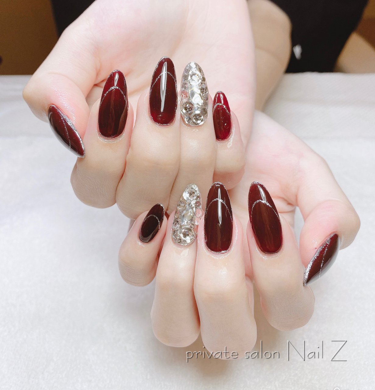 ハンド ビジュー ロング ボルドー ジェルネイル Nail Z ネイルジー のネイルデザイン No ネイルブック