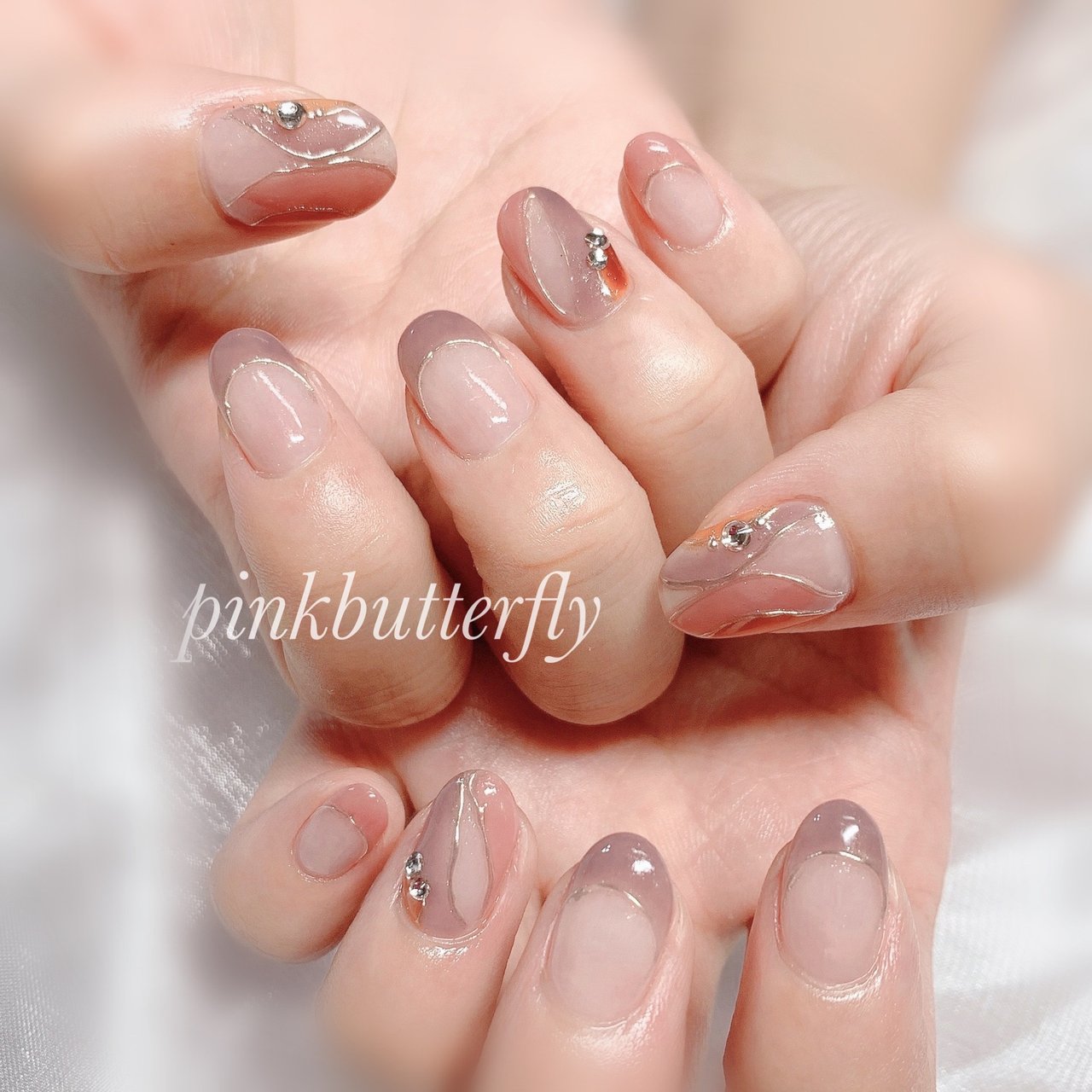 秋 冬 オフィス ハンド フレンチ Pinkbutterflyのネイルデザイン No ネイルブック