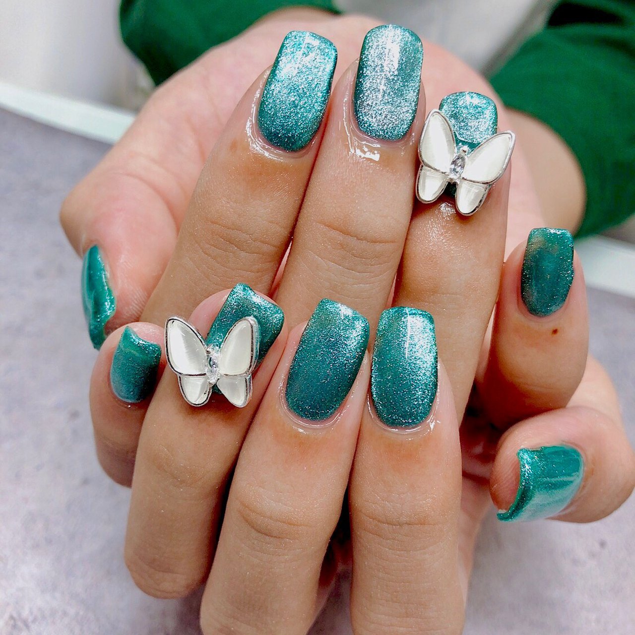 グリーン Crystal R Nail Salon のネイルデザイン No ネイルブック