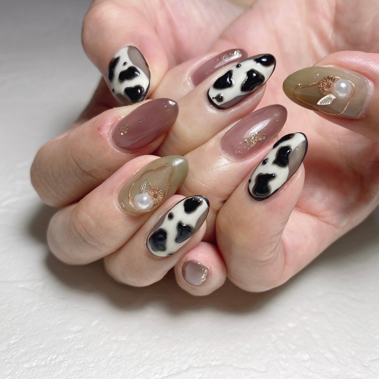 秋 冬 オールシーズン ワンカラー アニマル柄 Nailspaceroseのネイルデザイン No ネイルブック