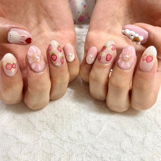 3d エンボス 立体 いちごネイルのネイルデザイン ネイルブック