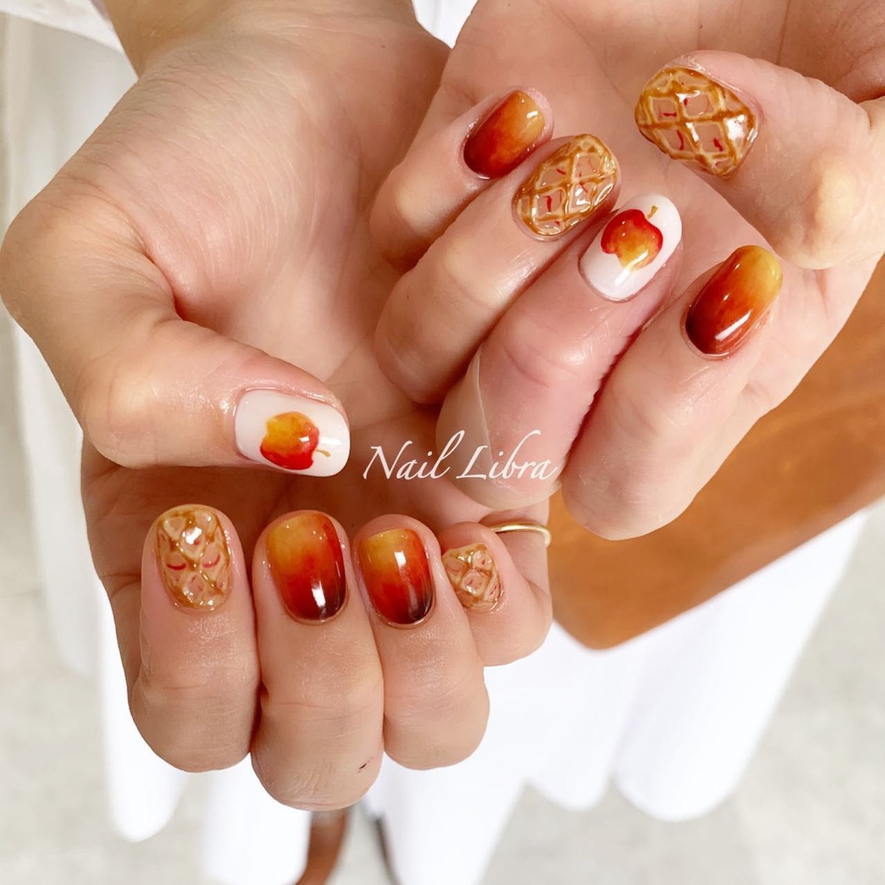 グラデーション フルーツ オレンジ ブラウン Nail Libra ネイルリブラ のネイルデザイン No ネイルブック