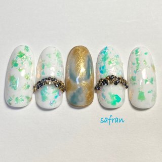 オーロラフレークネイルのネイルデザイン ネイルブック