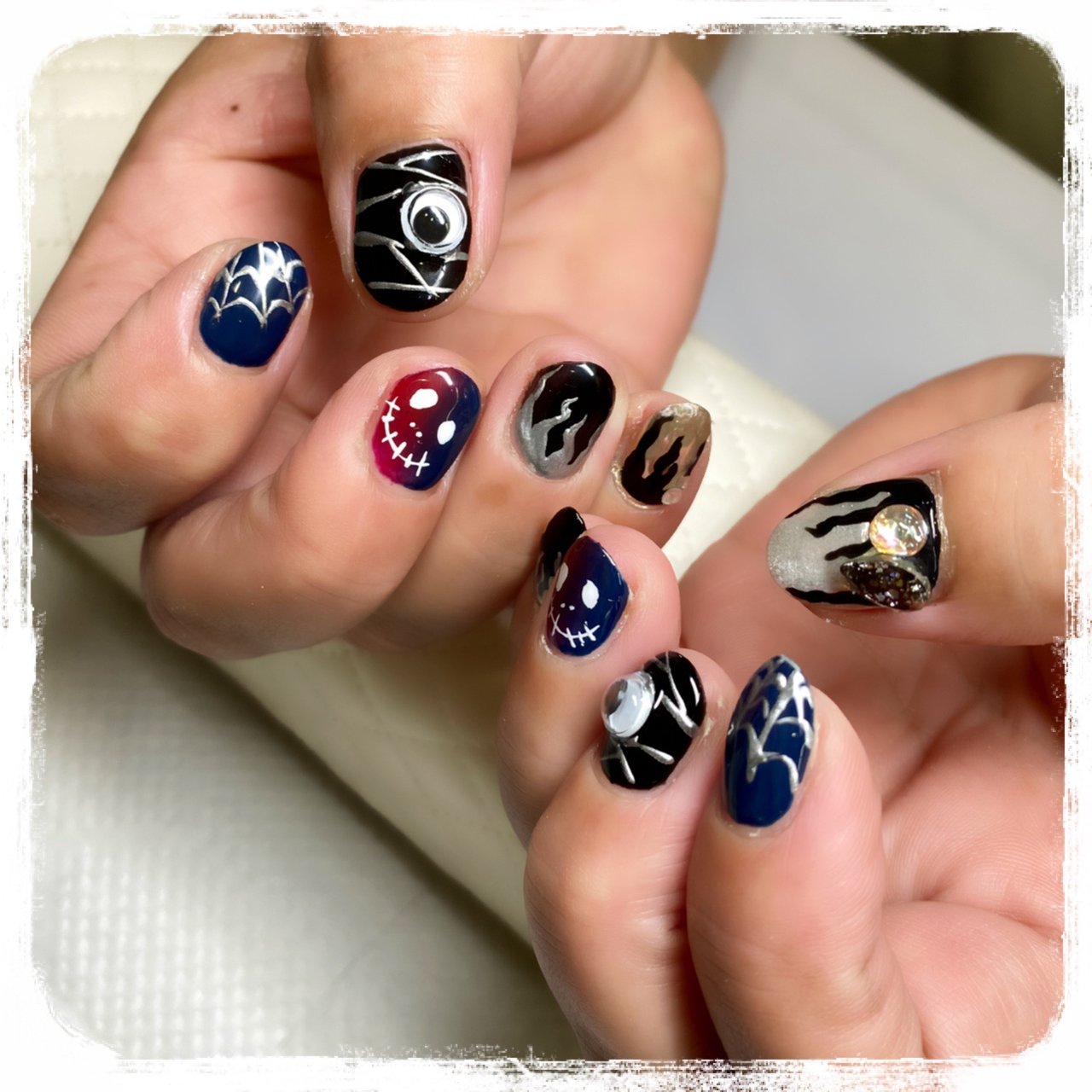 秋 ハンド ショート ネイビー ブラック Sugarnailのネイルデザイン No ネイルブック