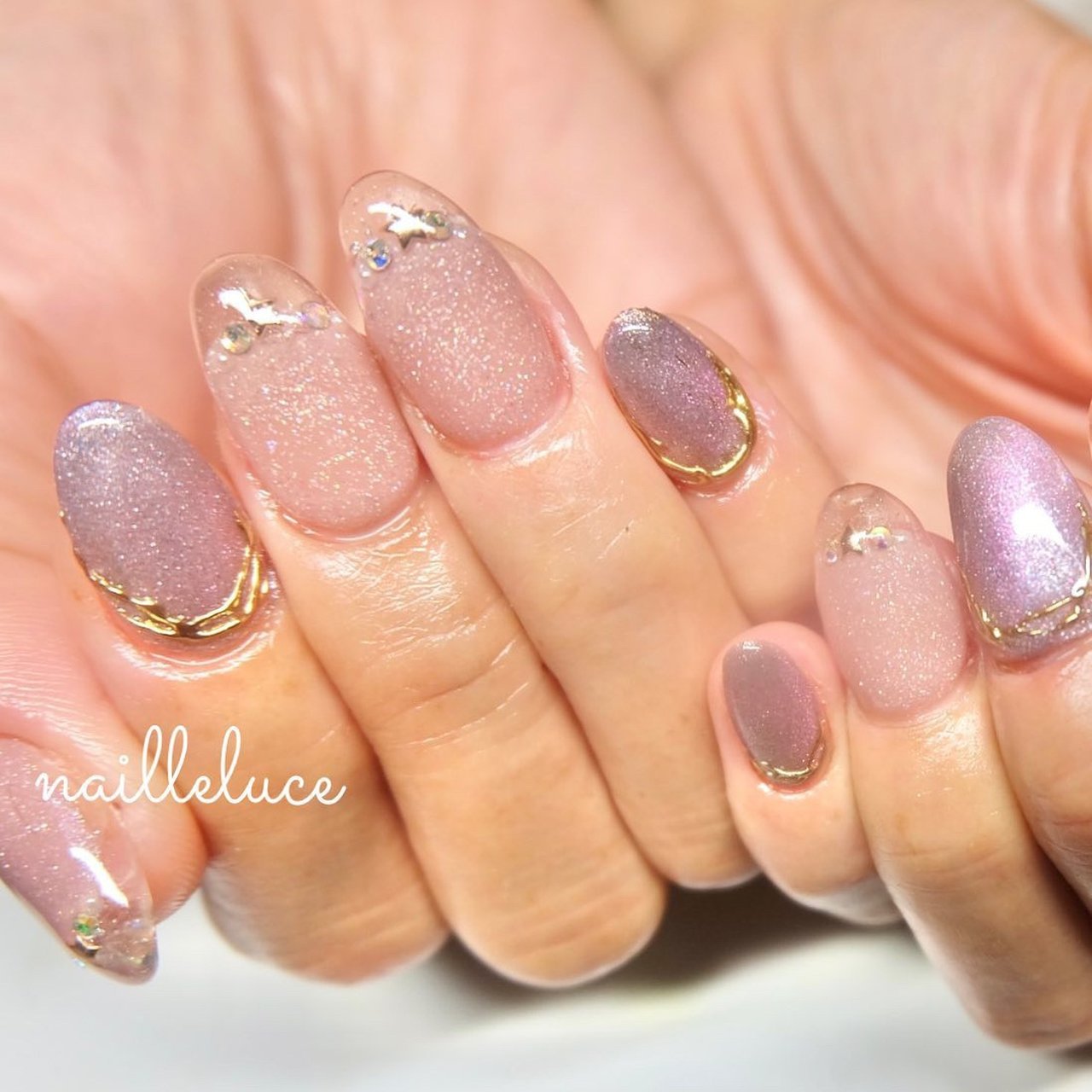 秋 オールシーズン シンプル 変形フレンチ マグネット 𝙼𝚒𝚢𝚞𝚔𝚒 𝚗𝚊𝚒𝚕𝚕𝚎𝚕𝚞𝚌𝚎のネイルデザイン No ネイルブック