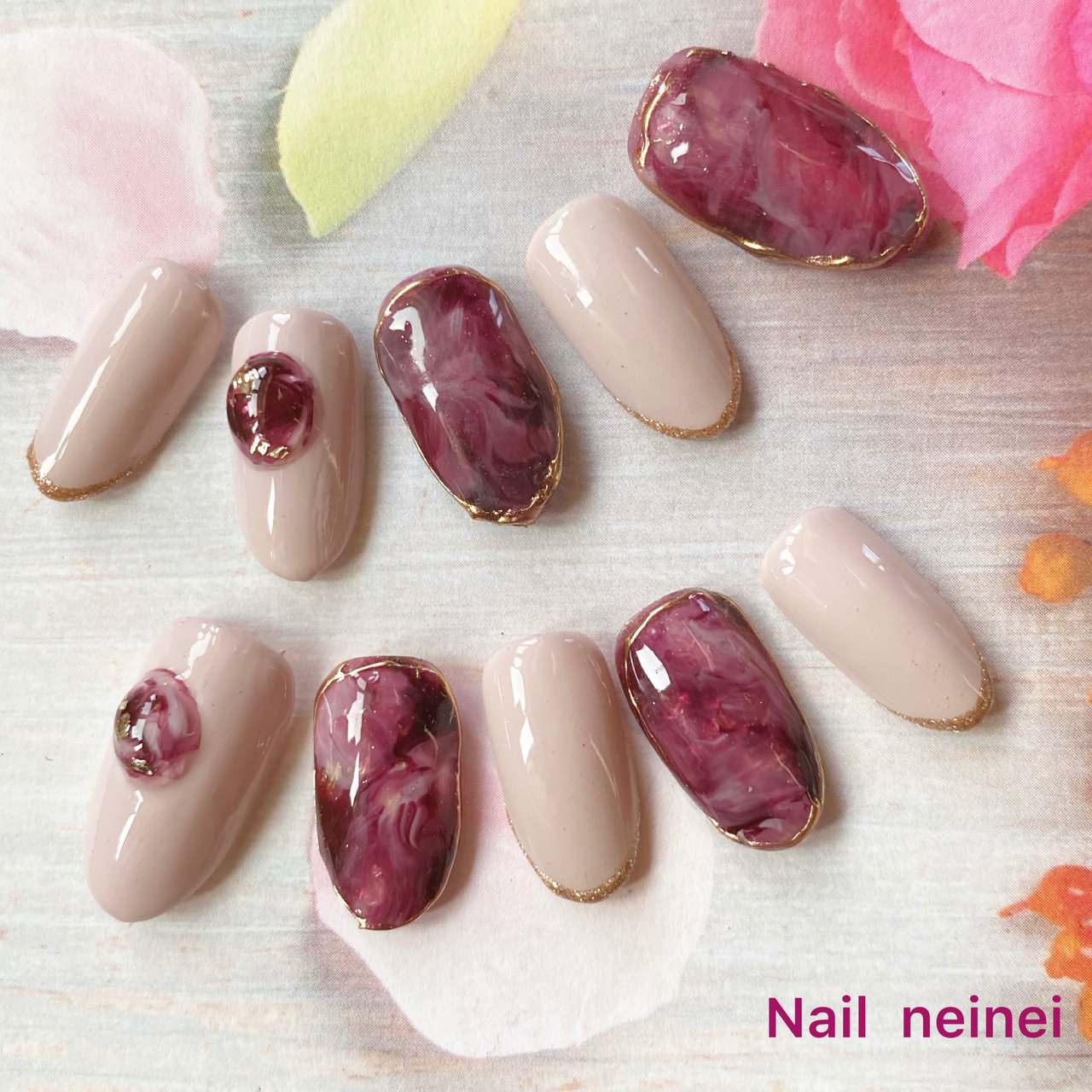 秋 冬 ニュアンス マーブル ベージュ Nail Neineiのネイルデザイン No ネイルブック