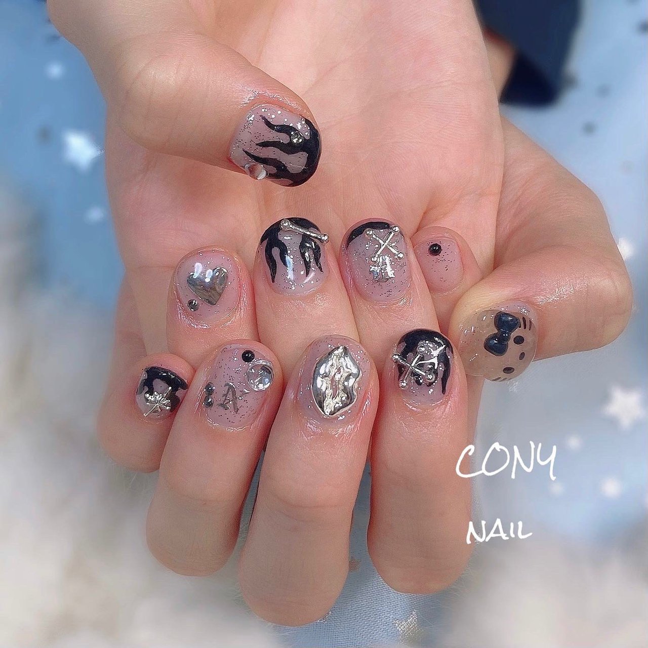 ハンド フレンチ 変形フレンチ 痛ネイル キャラクター Cony Nail 福岡薬院ネイルのネイルデザイン No ネイル ブック
