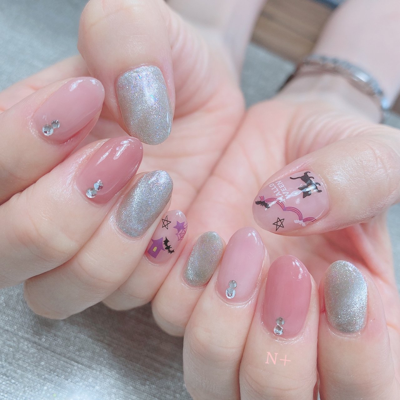 ハロウィン オフィス デート 女子会 ワンカラー N エヌプラス Nail Salonのネイルデザイン No ネイルブック