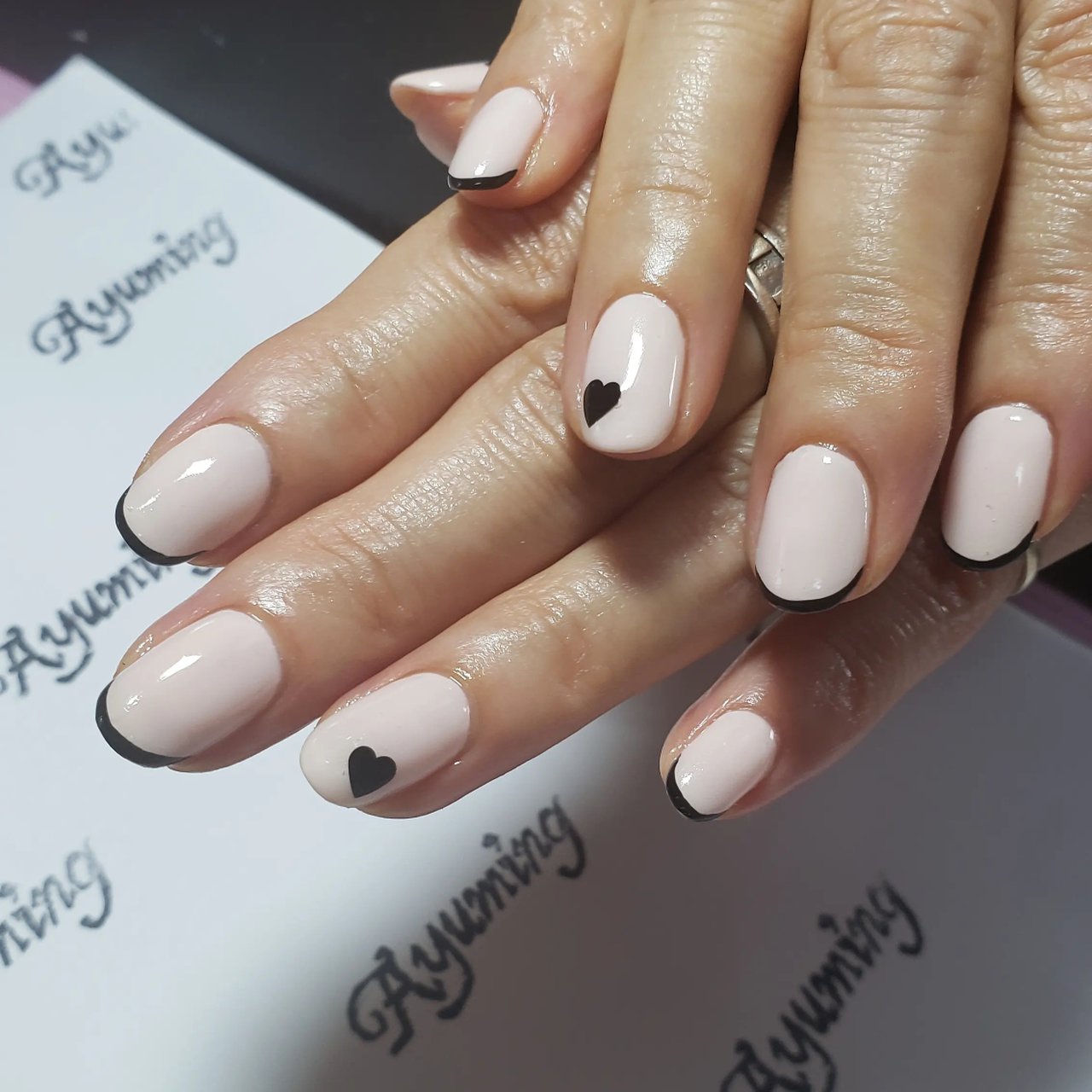 秋 オフィス シンプル フレンチ ハート Ayumingnailのネイルデザイン No ネイルブック