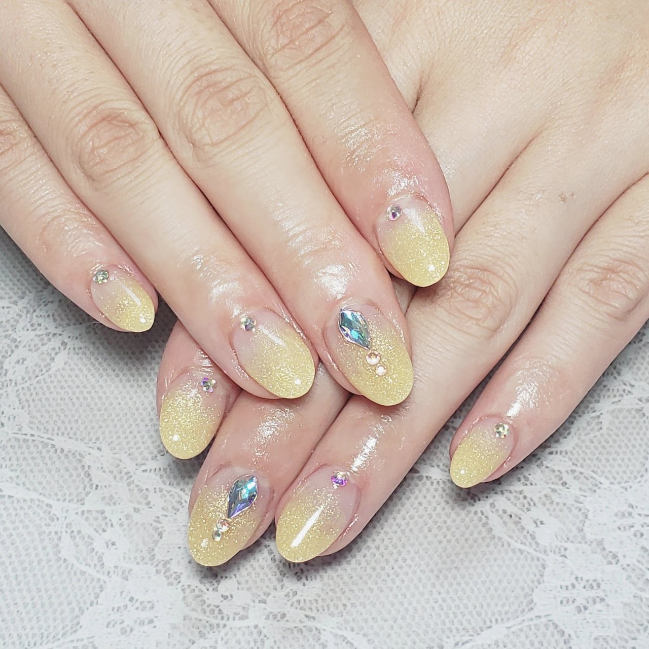 シンプル グラデーション ビジュー ラメ ショート Bijoude Nail ビジュードネイル のネイルデザイン No ネイルブック