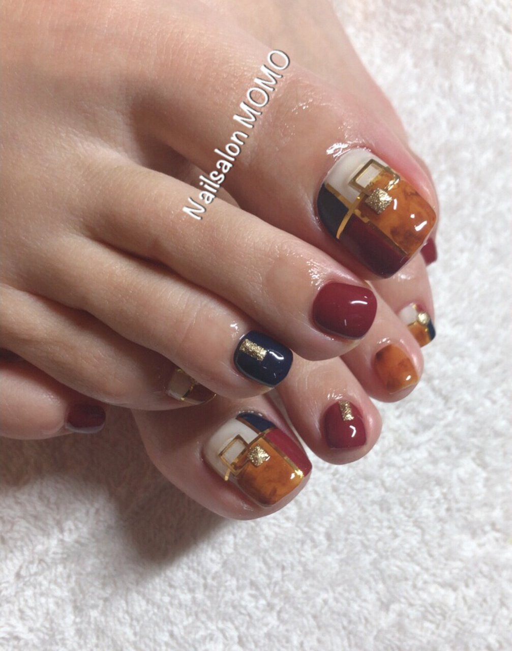 秋 女子会 フット ワンカラー ブロック Nailsalonmomoのネイルデザイン No ネイルブック