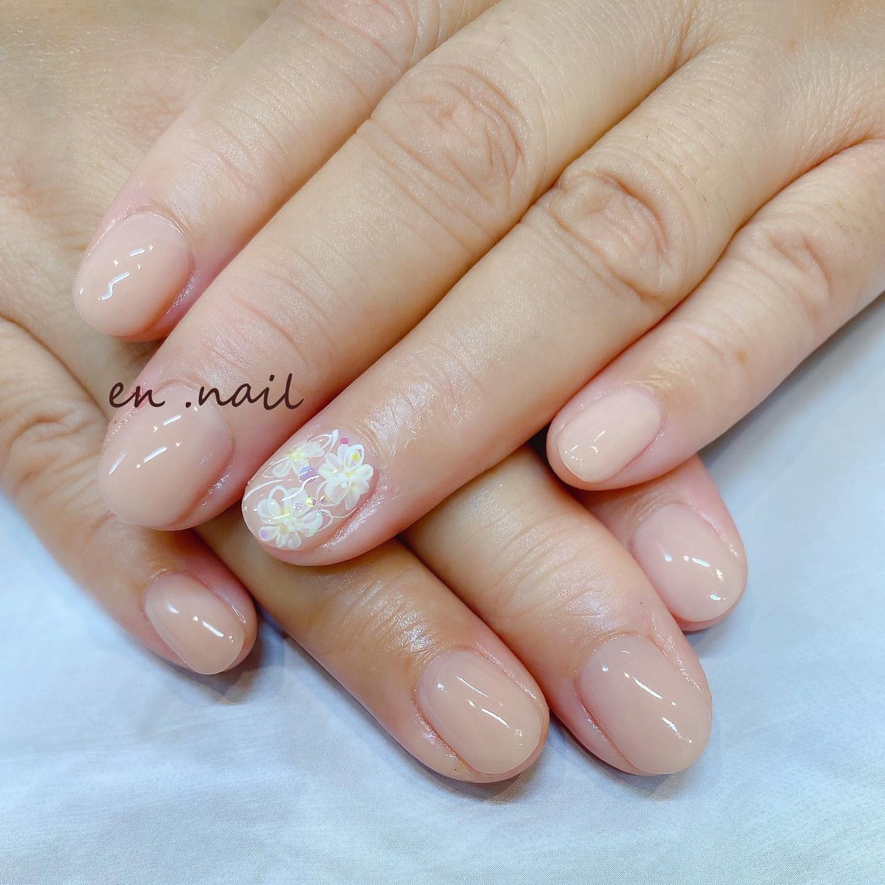 夏 秋 冬 オフィス ハンド En Nailのネイルデザイン No ネイルブック