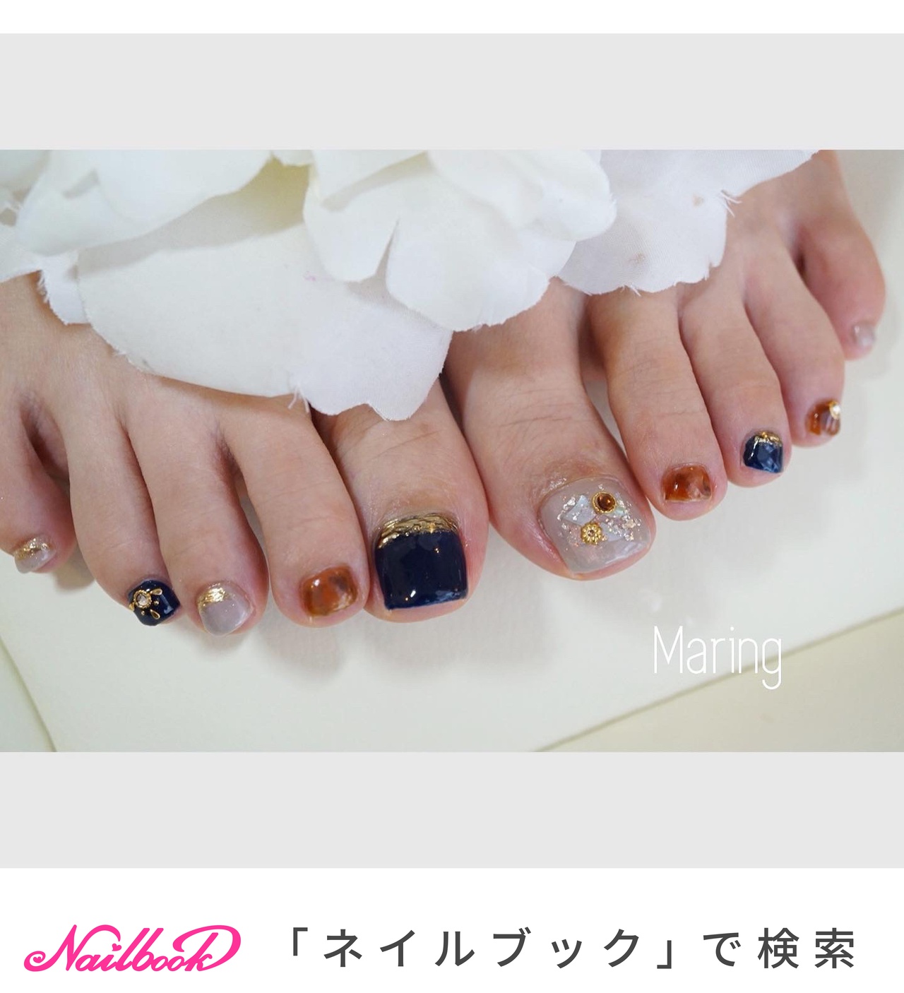 ネイビー グレー ペディキュアのネイルデザイン ネイルブック