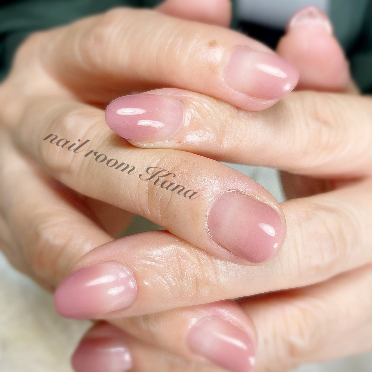 オールシーズン オフィス ハンド グラデーション ショート Nail Room Kanaのネイルデザイン No ネイルブック