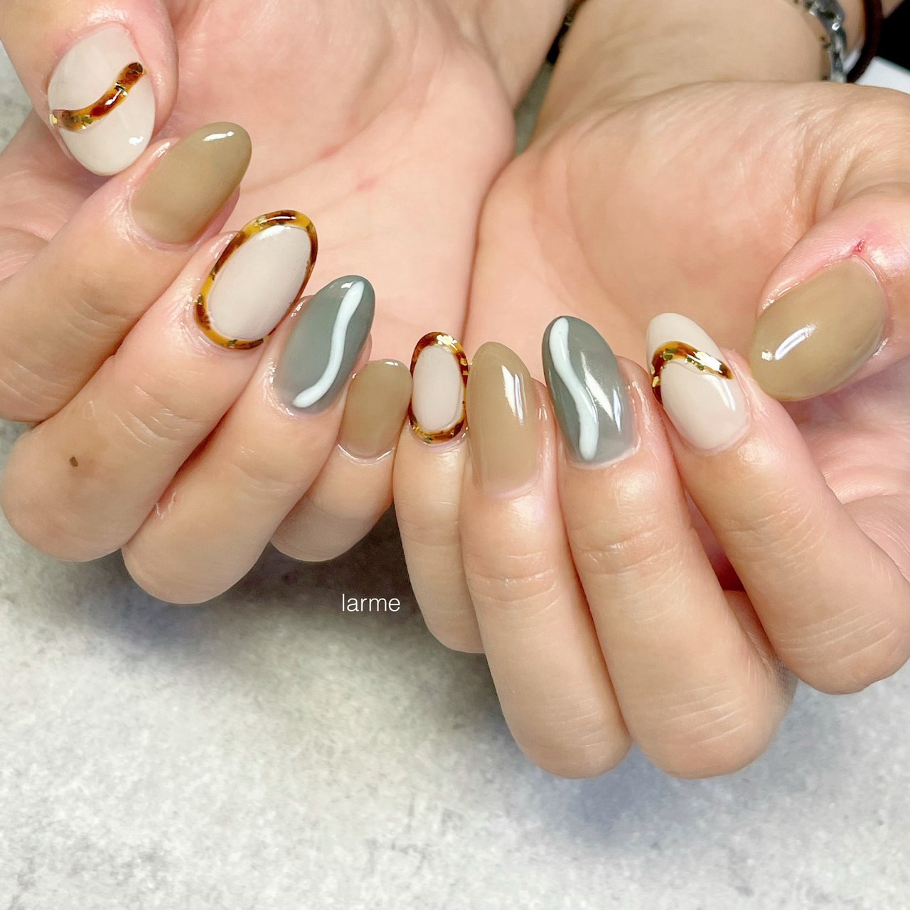 ハンド ベージュ イエロー グリーン Nailroomlarmeのネイルデザイン No ネイルブック