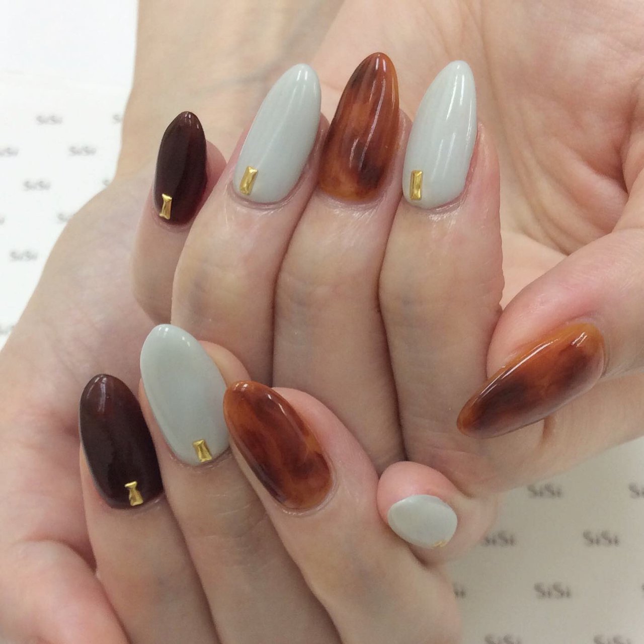 秋 冬 オフィス デート ハンド Nailsalon Sisi ネイルサロンシシ 東銀座のネイルデザイン No ネイルブック