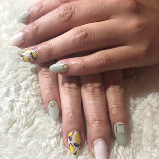 ボタニカル イエローのネイルデザイン ネイルブック