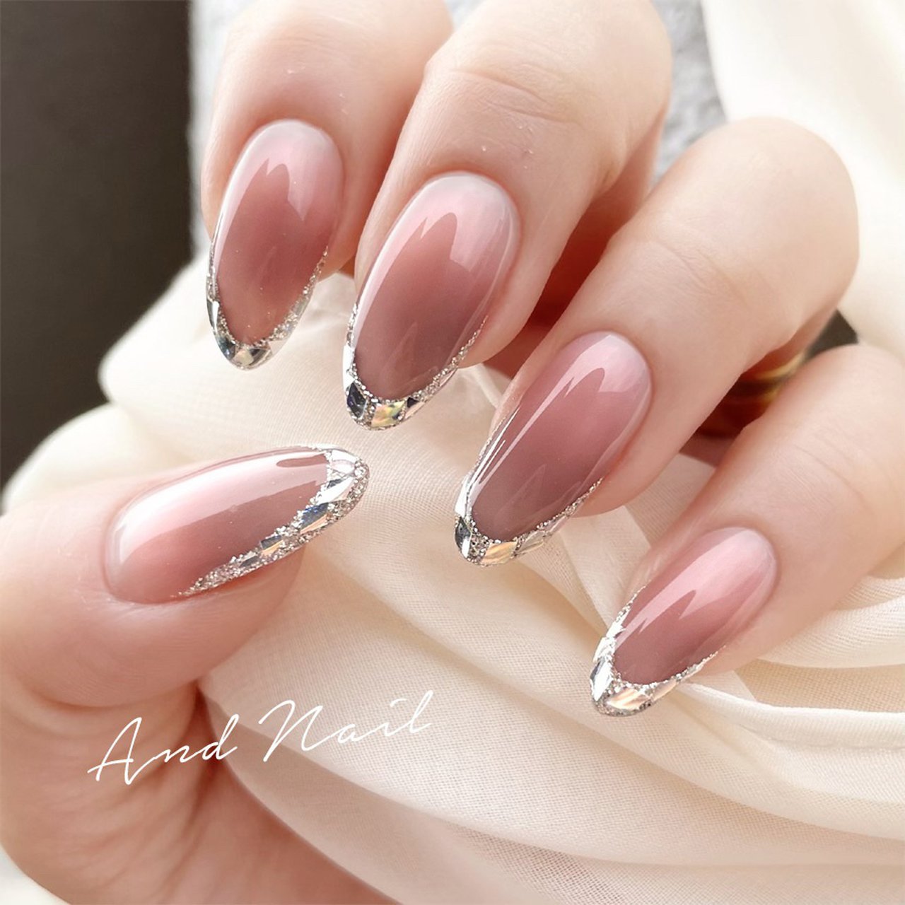 秋 オールシーズン 女子会 ハンド シンプル 福岡アンドネイルのネイルデザイン No ネイルブック