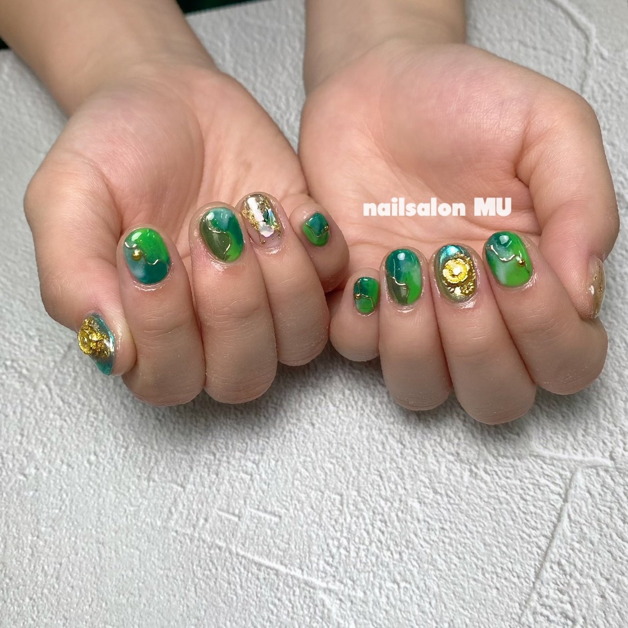 タイダイ ニュアンス マーブル ミラー アイシング Nailsalon Mu ミウ のネイルデザイン No ネイルブック