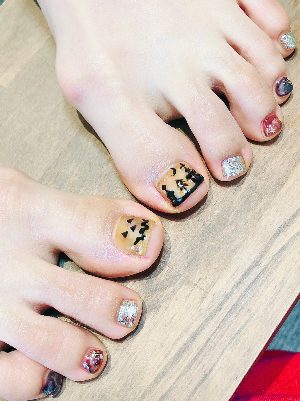 秋 ハロウィン フット グラデーション ラメ Ironoha Nailのネイルデザイン No ネイルブック