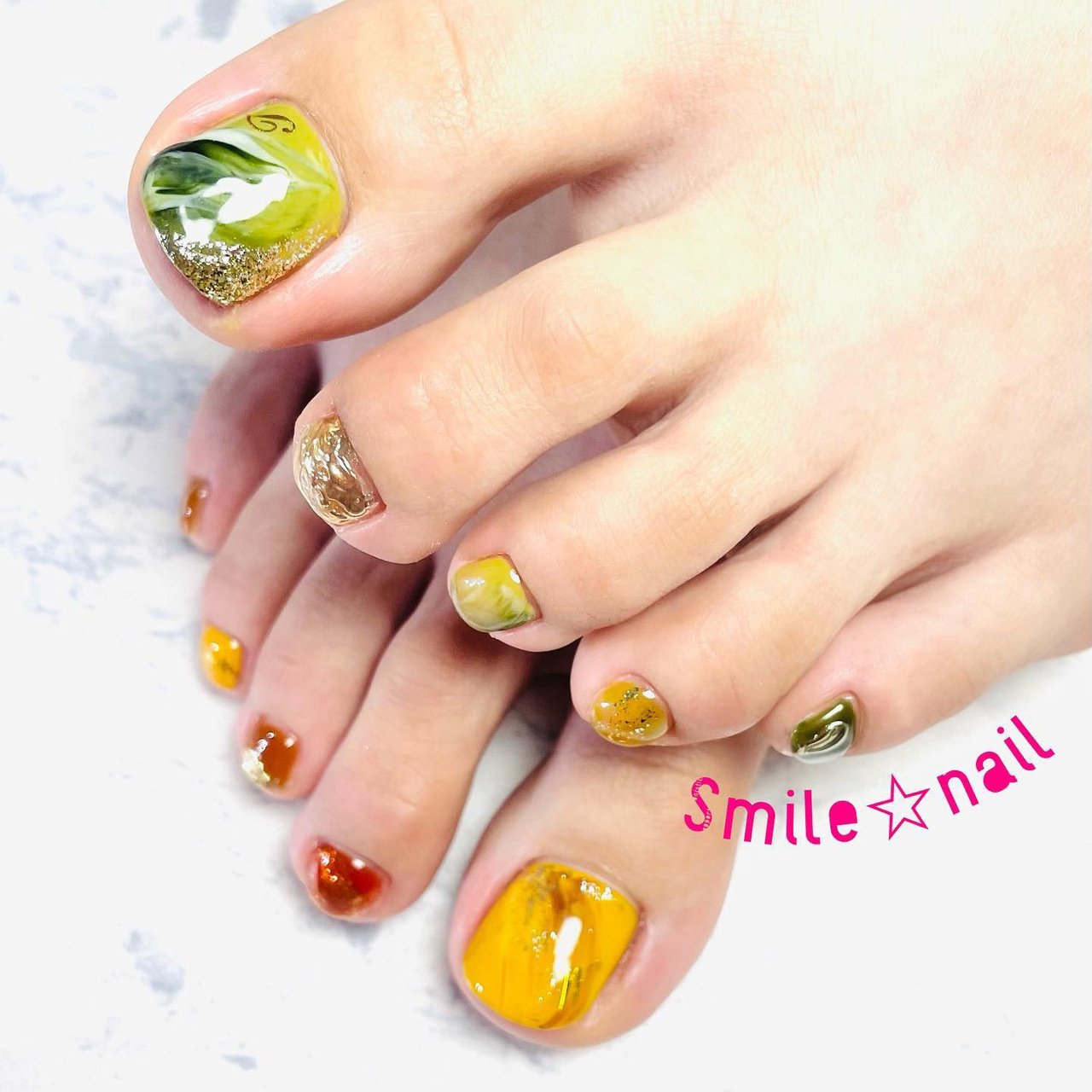 秋 デート 女子会 フット ニュアンス Smile Nailのネイルデザイン No ネイルブック
