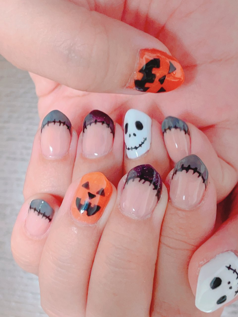 秋 ハロウィン ハンド フレンチ ワンカラー White Creed Nailのネイルデザイン No ネイルブック