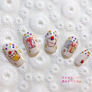 ハッピーバースデーのネイルデザイン ネイルブック