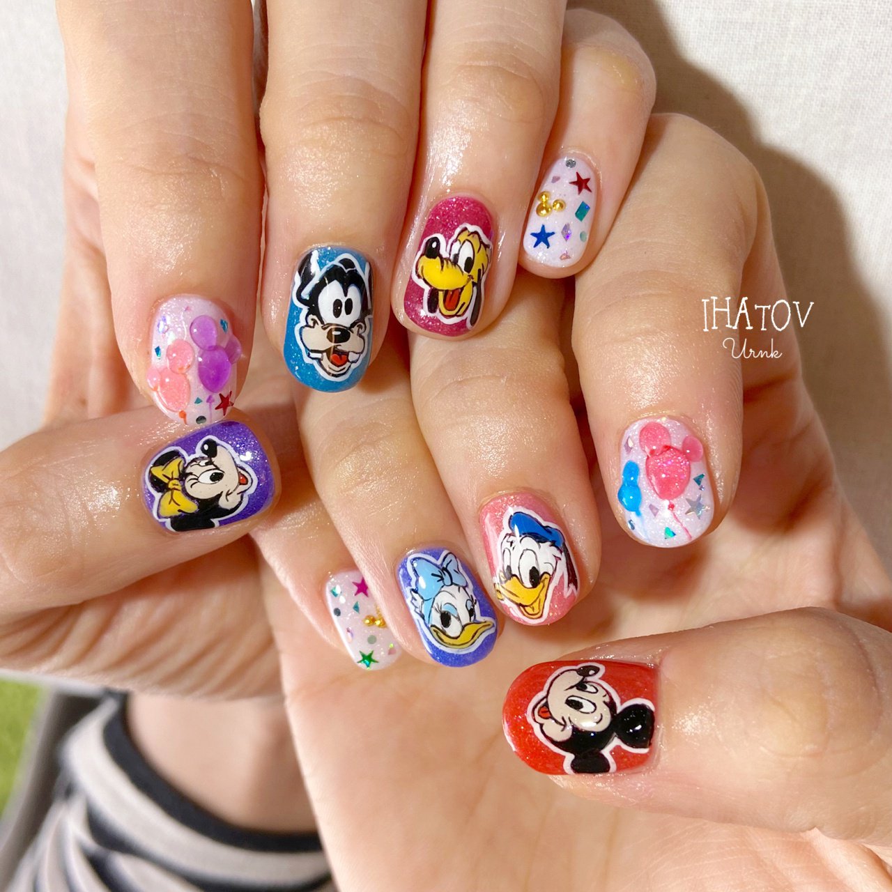 オールシーズン 旅行 リゾート ハンド ラメ Ihatov Nailarts のネイルデザイン No ネイルブック